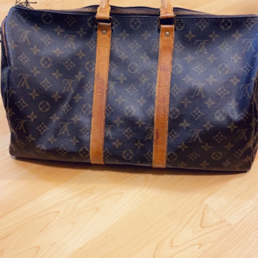 EUC Louis Vuitton Sac Duffle Bag 35 & comes with strap. - Picture 2 of 12